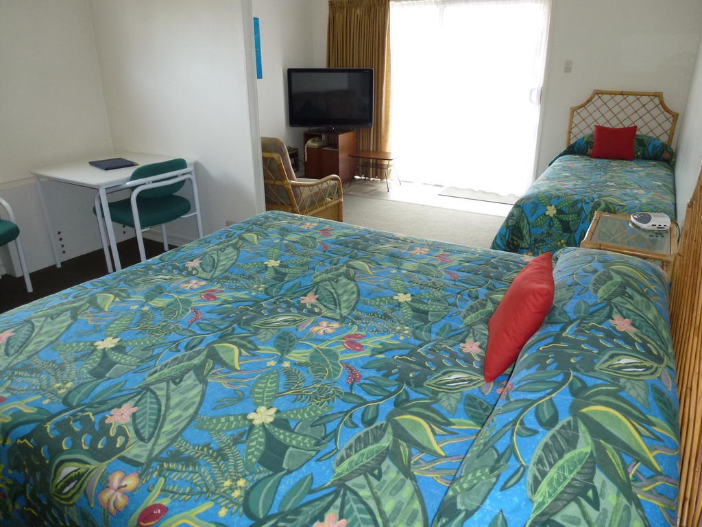 Mana-Nui Motel Whitianga Quarto foto